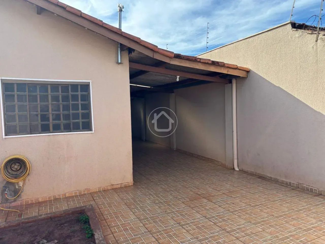 CASA COM TRES QUARTOS - Foto 3