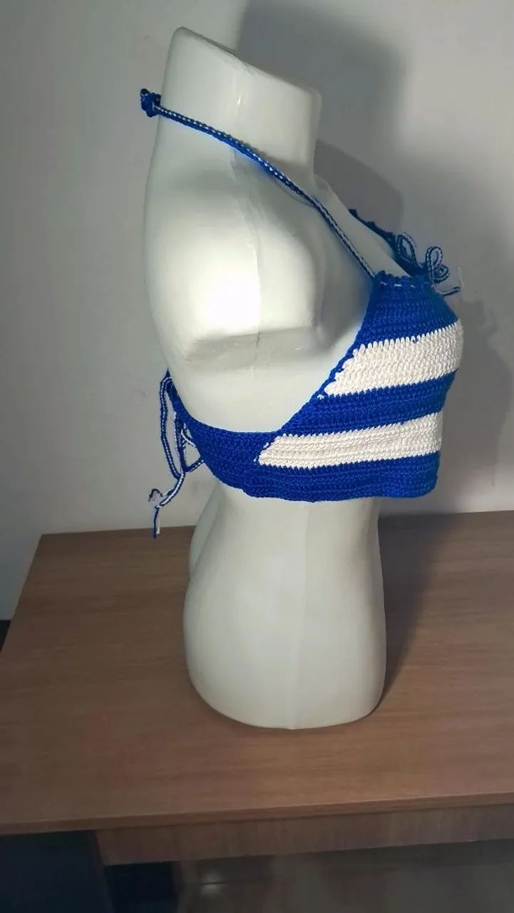 Croped em Crochê - azul e branco  - Foto 3