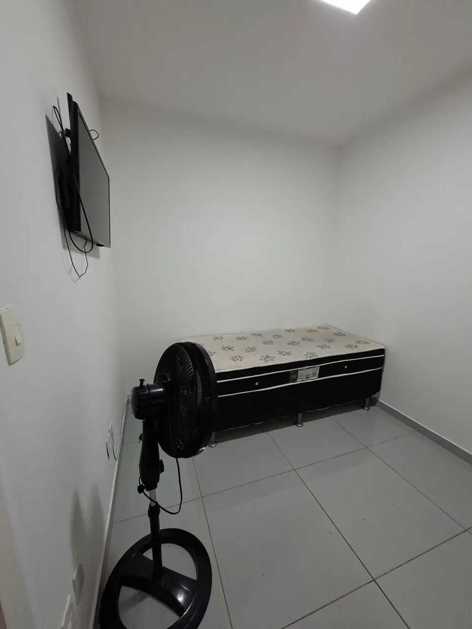 Kitnet mobiliada no centro - Foto 2