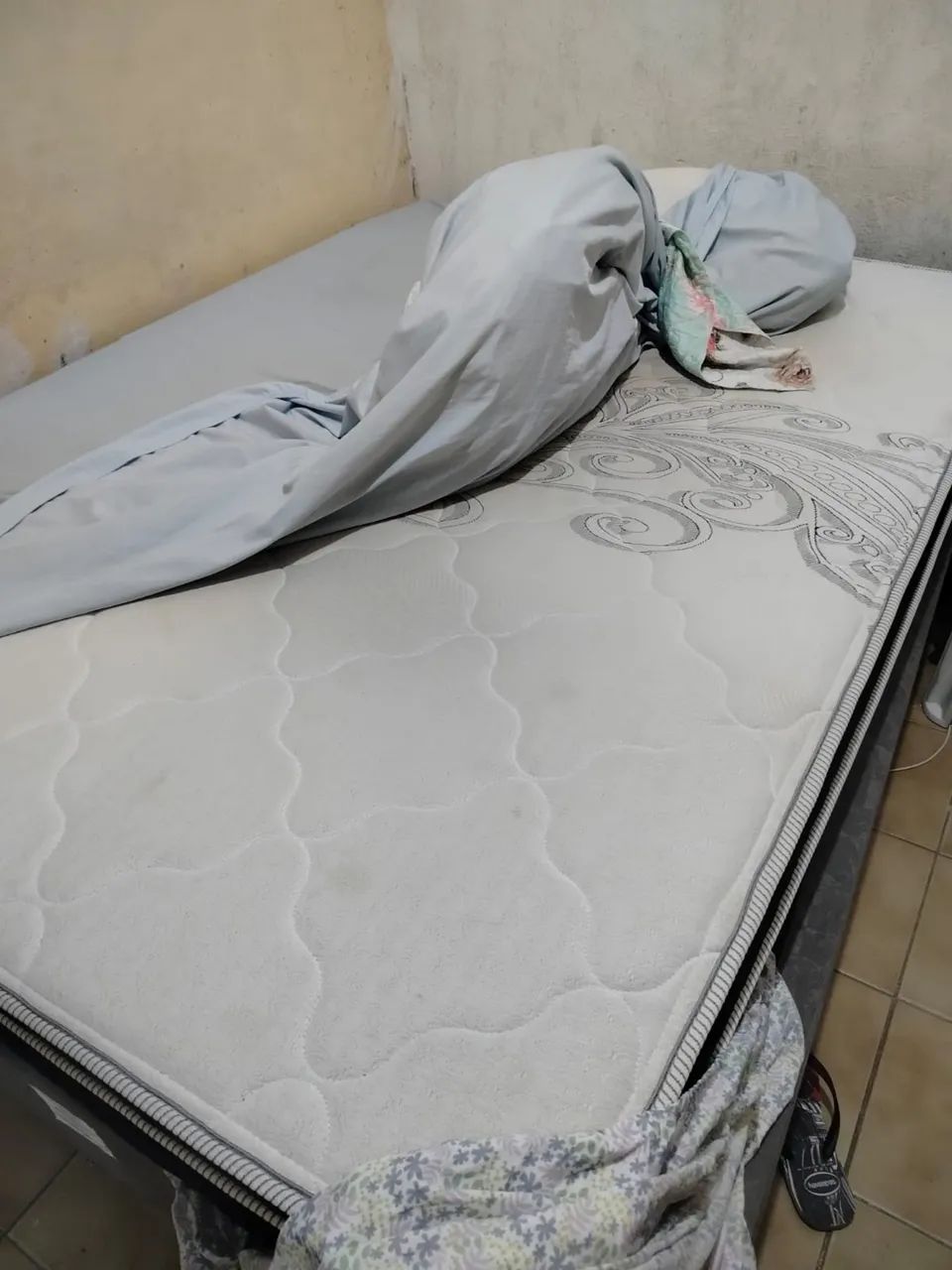 Cama e guarda-roupa  - Foto 3