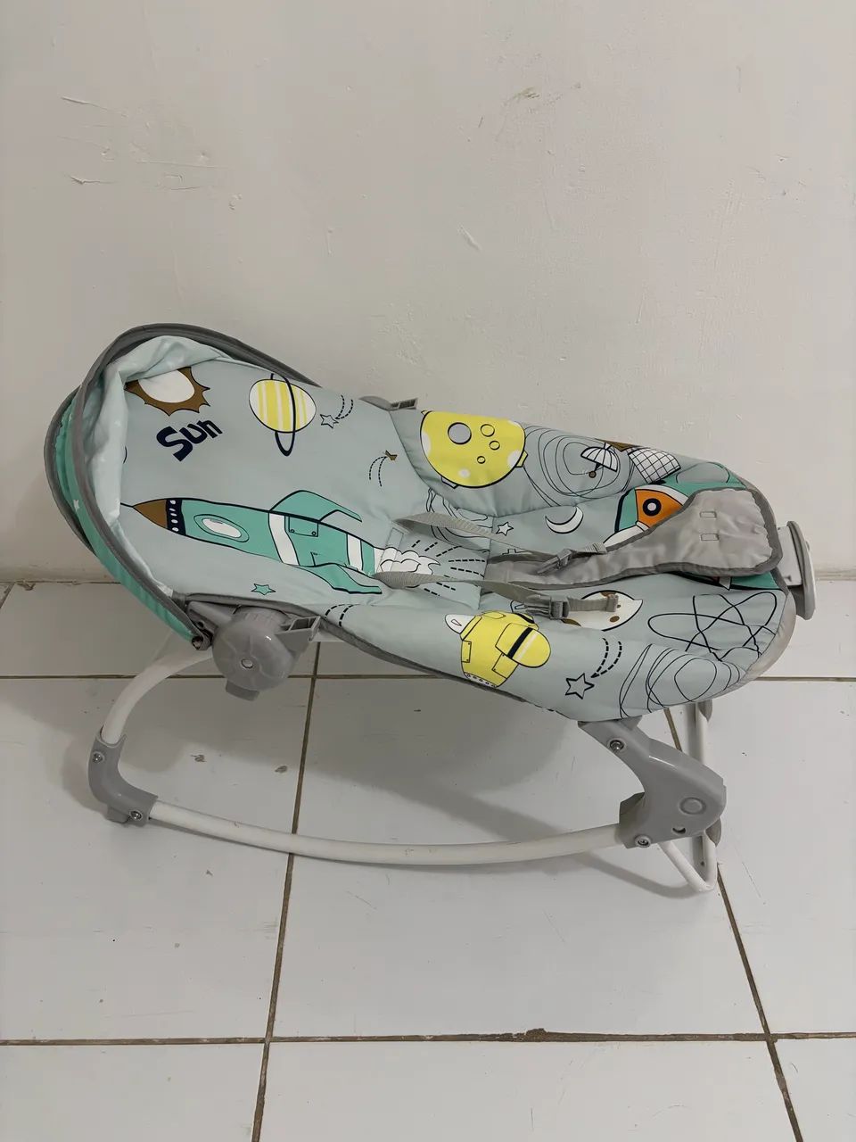 Cadeirinha de descanso de bebê 