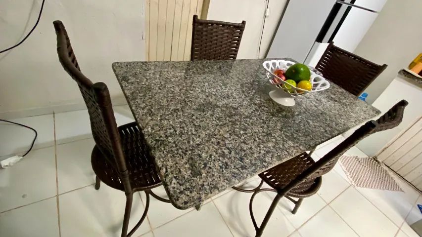 Mesa de jantar retangular de mármore + 4 cedeiras - Foto 4