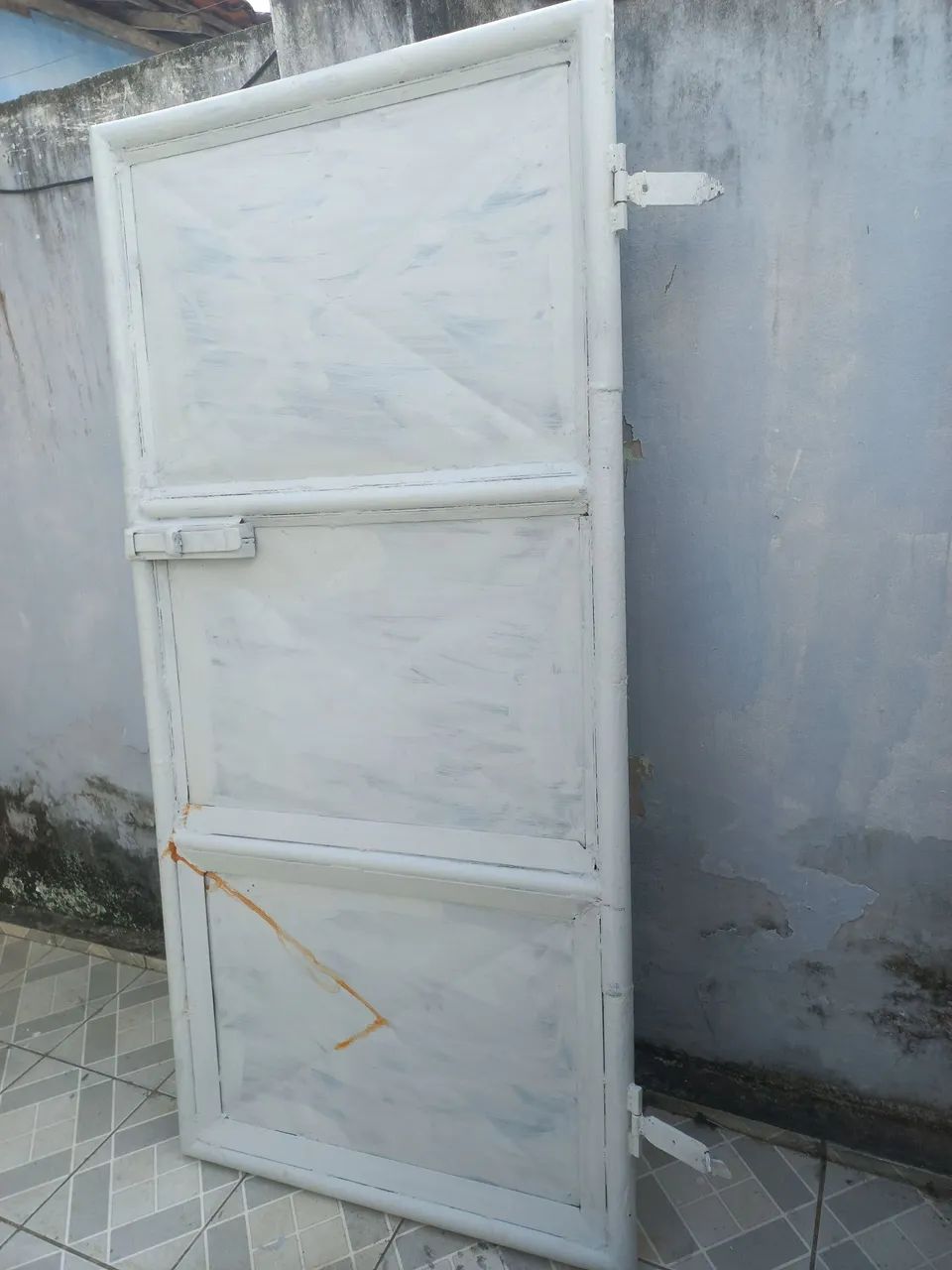 PORTÃO DE FERRO PESADO,reforçado,cano carbonizado de 2 polegadas e chapa 18. 2mx 90 cm - Foto 2