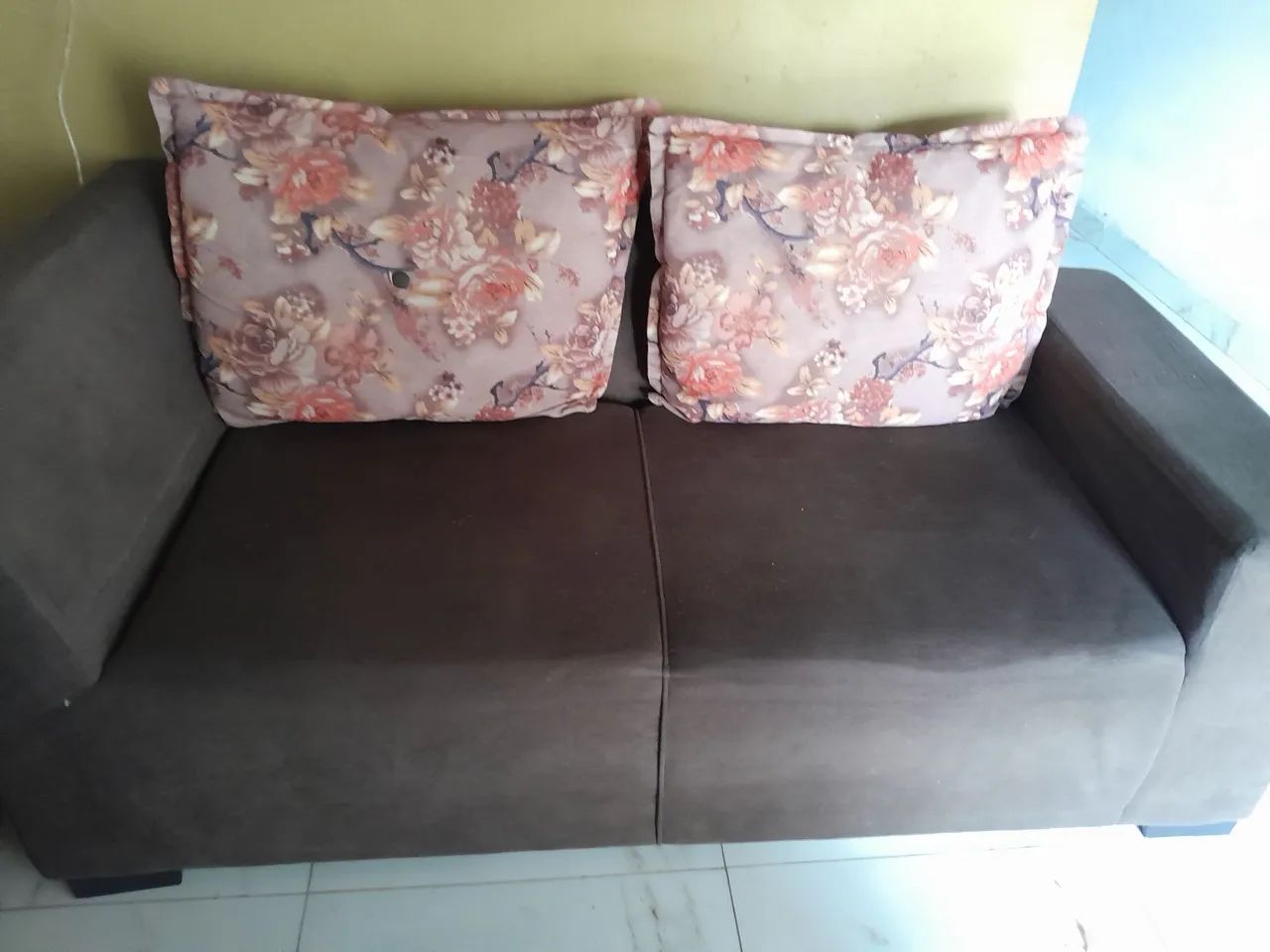 Vendo uma sala de sofá  - Foto 5