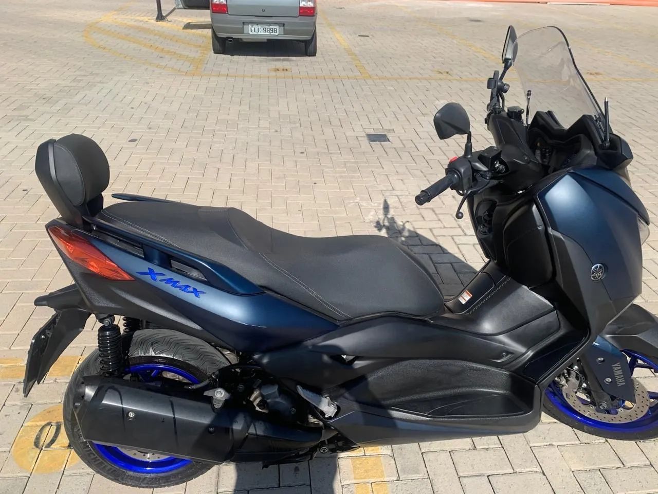 X Max 250 - Foto 5