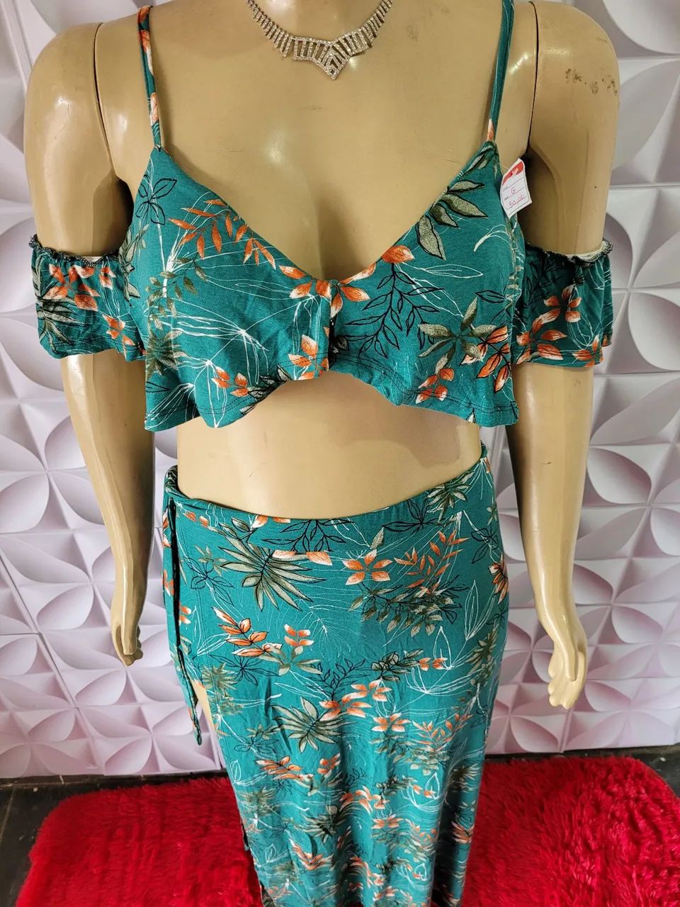 conjunto cropped + short com saia longa tamanho G/GG - Foto 4