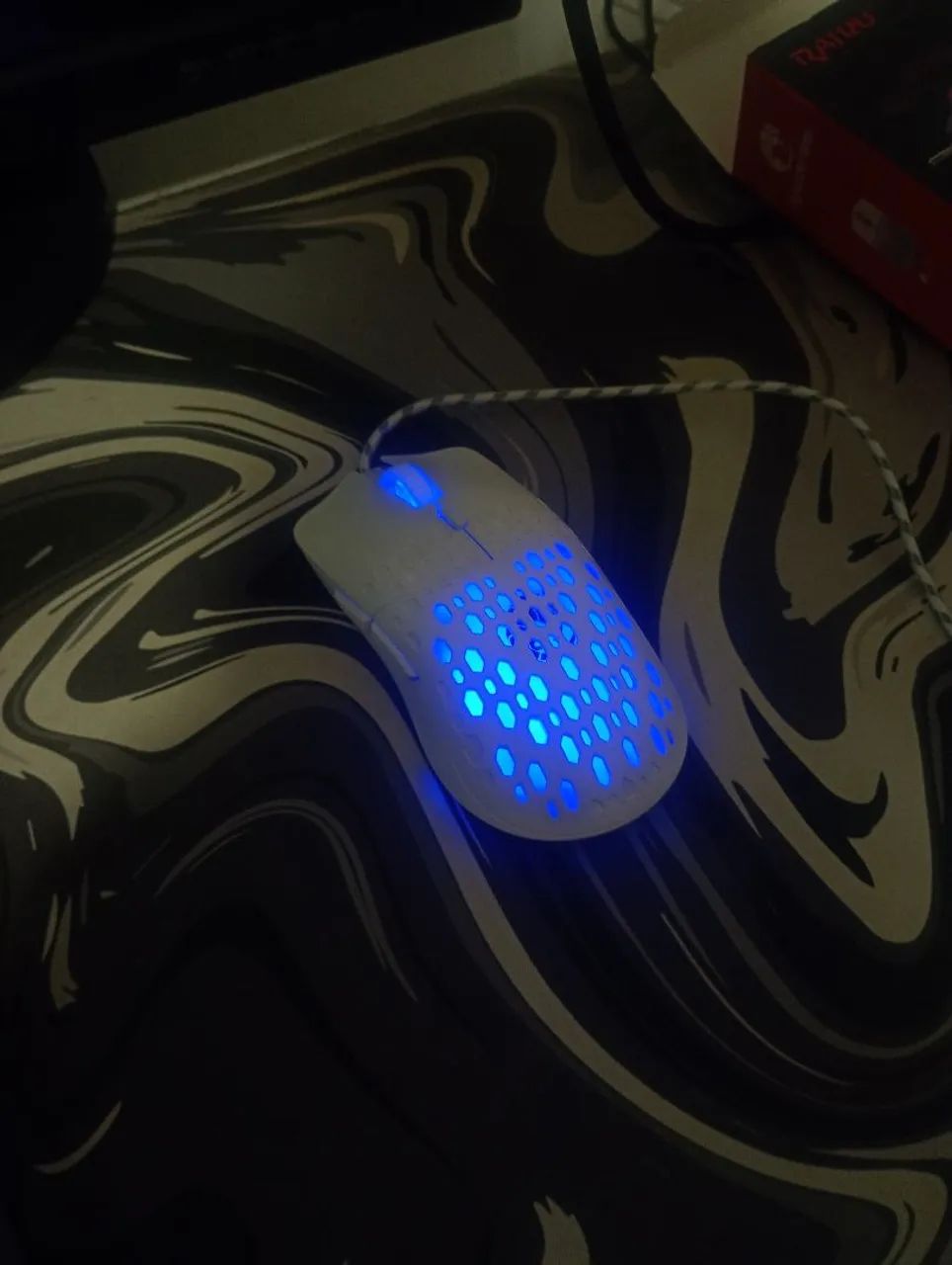 mouse gamer G701 com led e botões laterais  - Foto 2