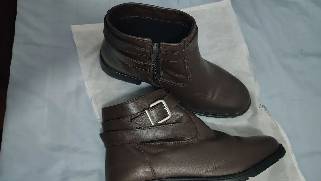 Linda Bota de Couro 38