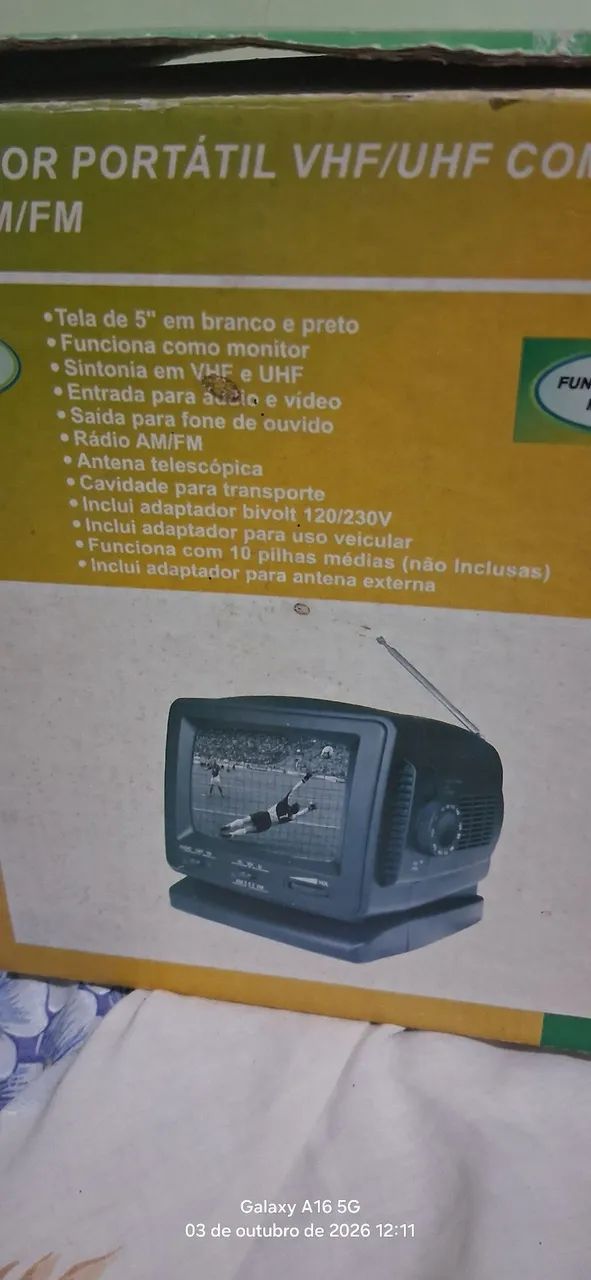 Vendo televisor 10 polegadas , super conservada e funcionado.  Valor negociável! - Foto 2
