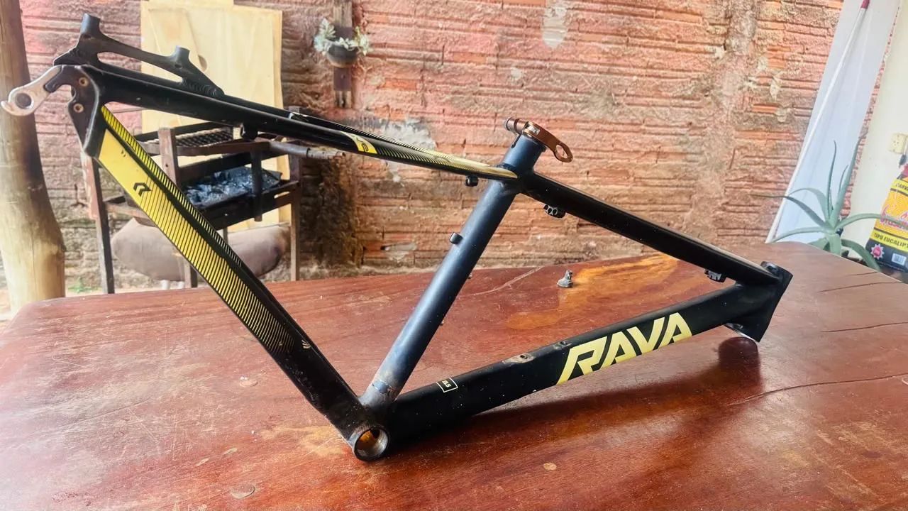 Quadro de bicicleta semi nova - Foto 2