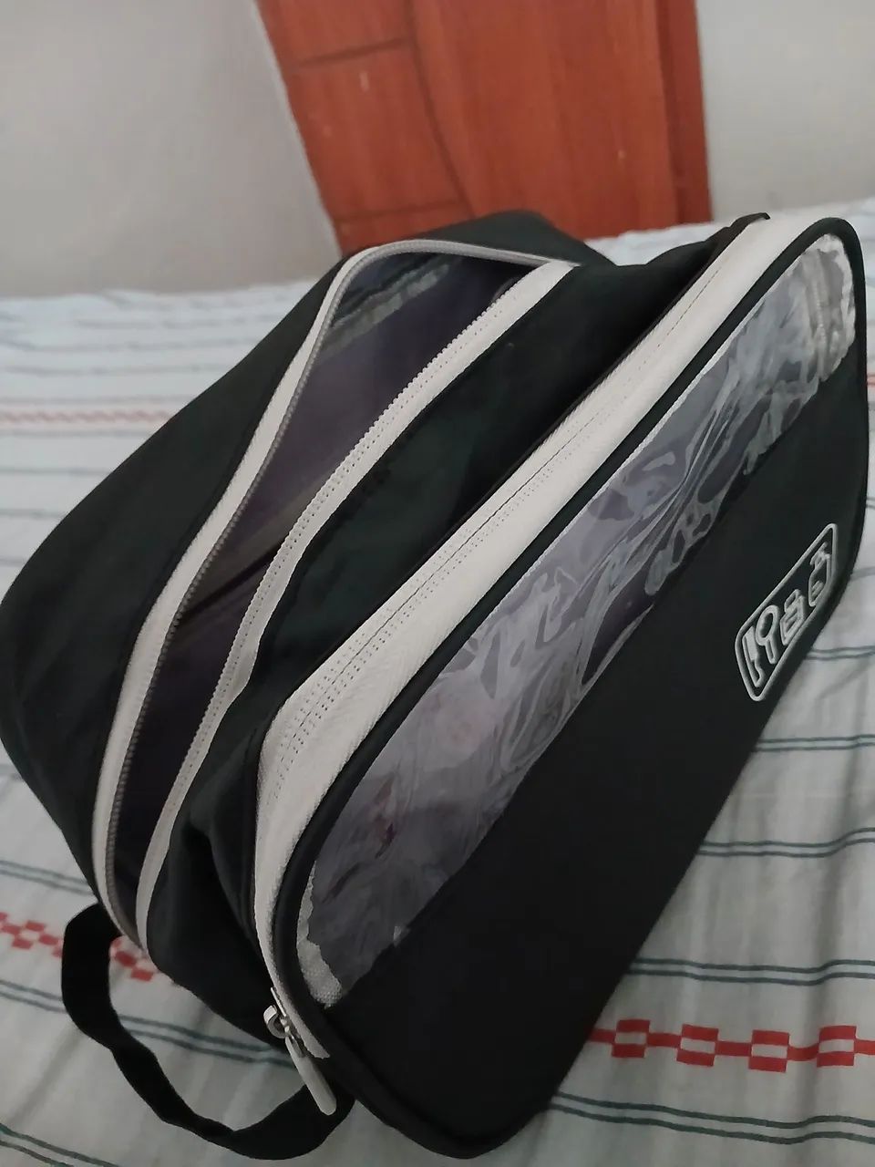 Necessaire