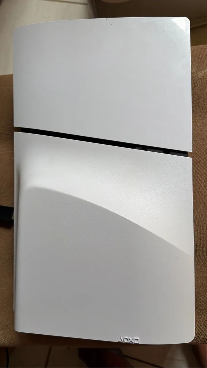 Ps 5 com leito de disco e vai 2 jogos  - Foto 2