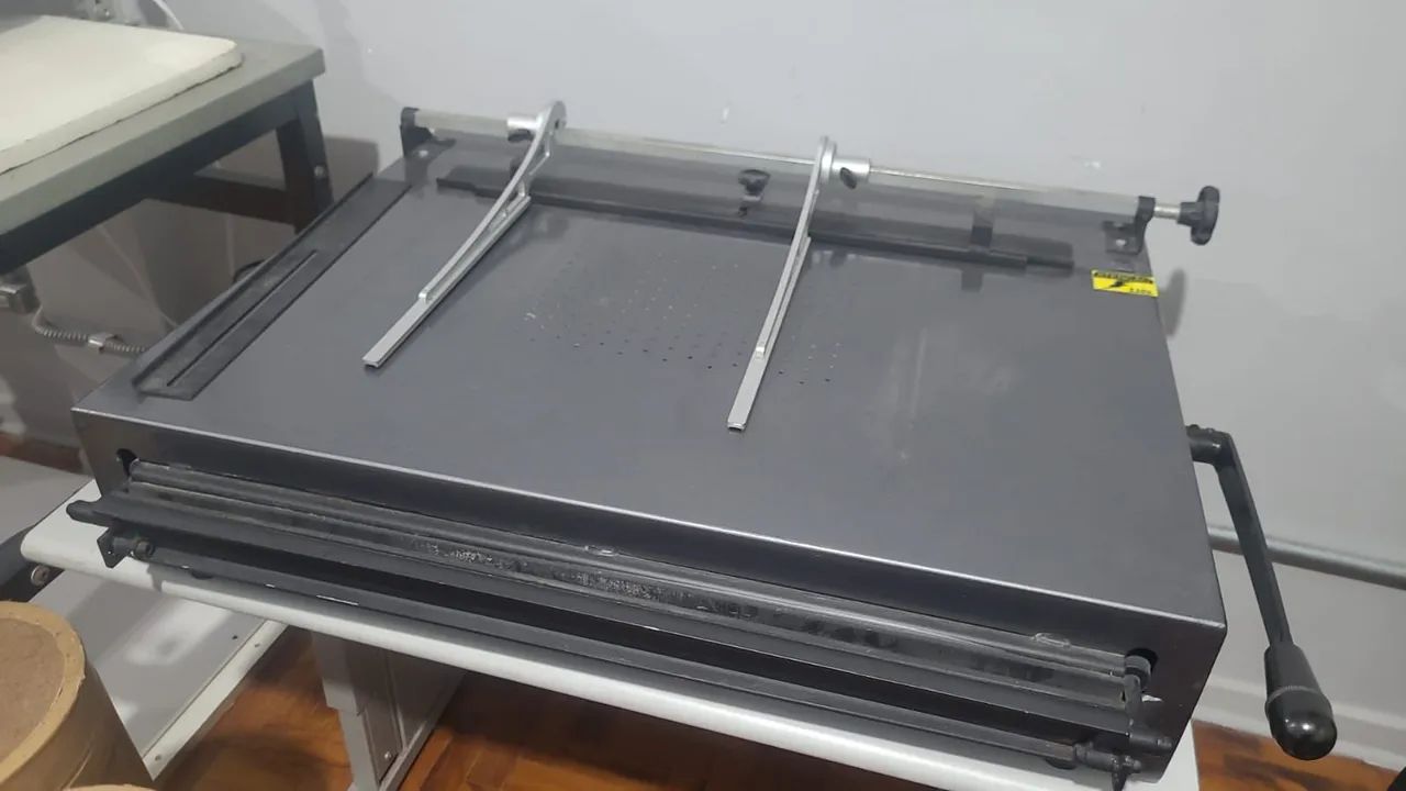 Mesa de Sucção com fechador de capas - Foto 3