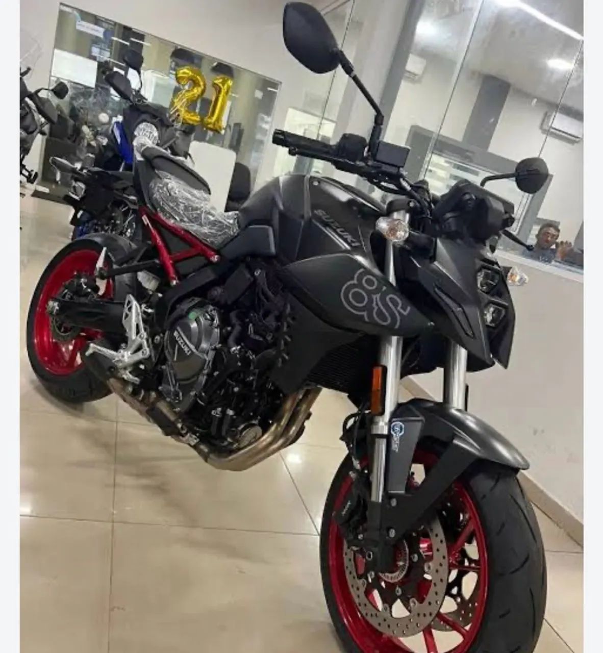 SUZUKI GSX 8S  - Foto 2