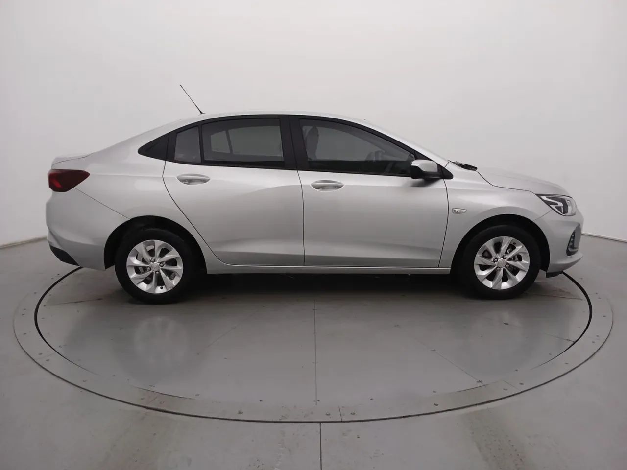 Chevrolet Onix Plus LT 1.0 12V TB Flex Aut. 4P, foto 6 de 18