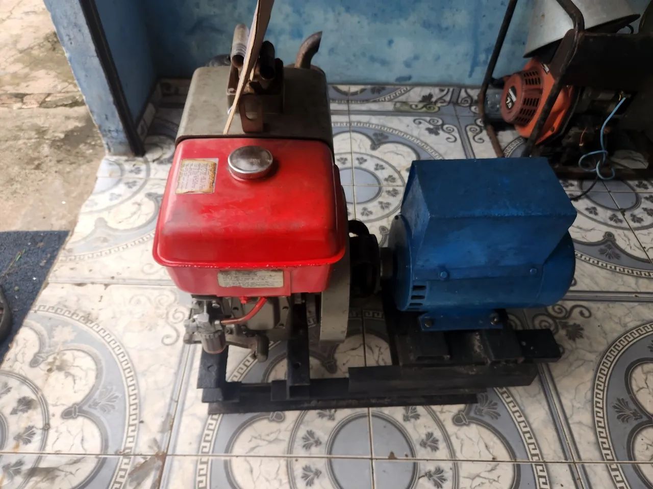 Motor  YANMAR 8HP com Gerador de Luz de 4CV - Foto 2