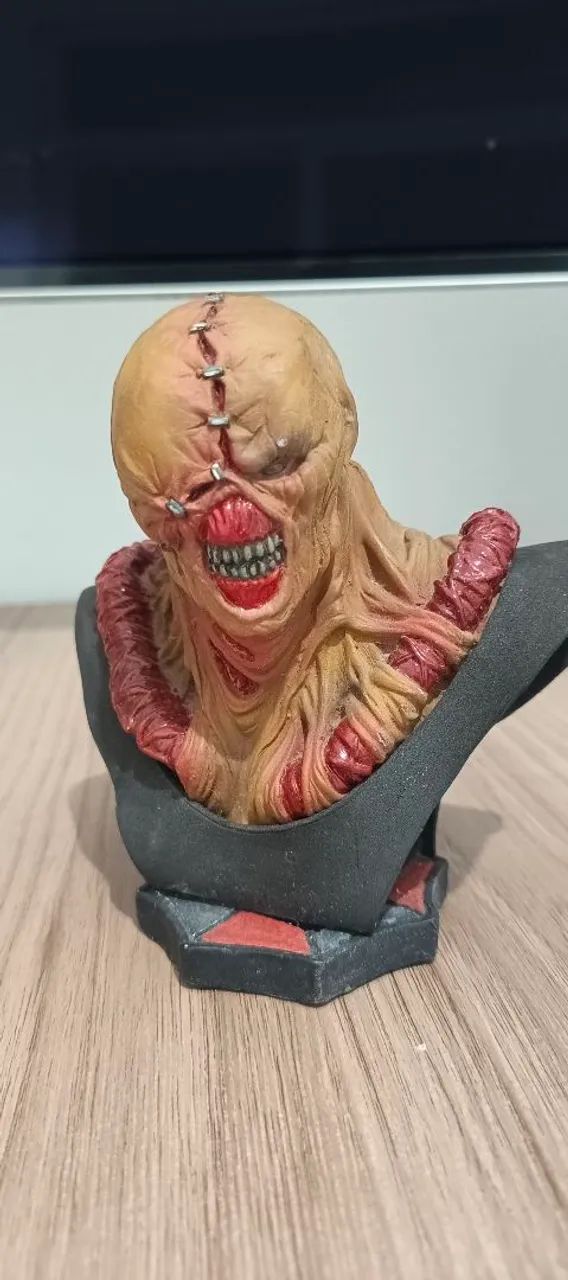 Busto Nemesis Resident Evil 3 Figure