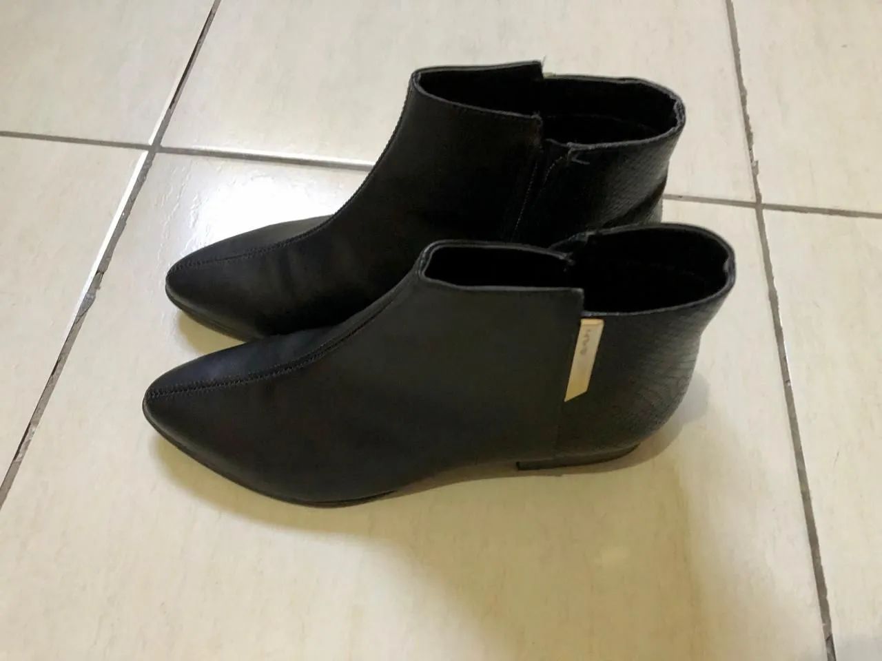 Bota Via Uno Nova 38