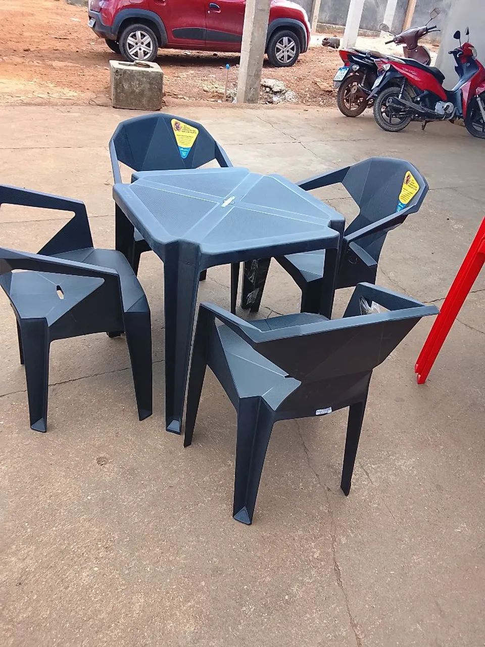 Cadeiras novas plástico  - Foto 4