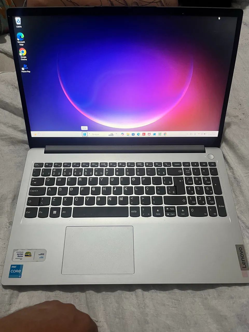 Notebook Lenovo i3 13ª Geração 8GB SSD 256GB + NF + Caixa