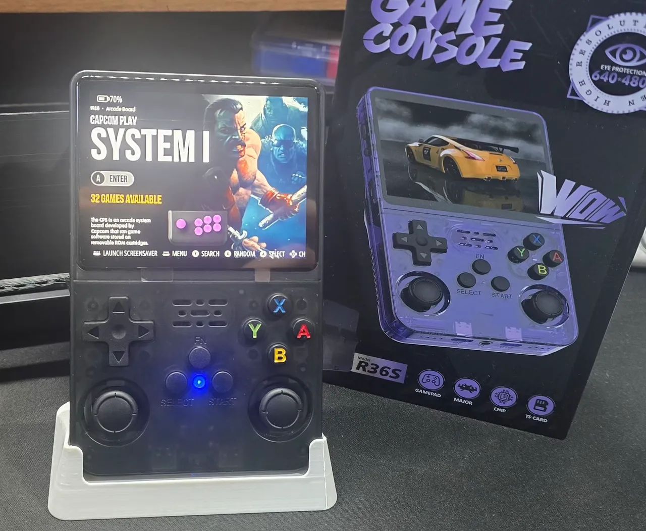 Console portátil R36S com acessórios 