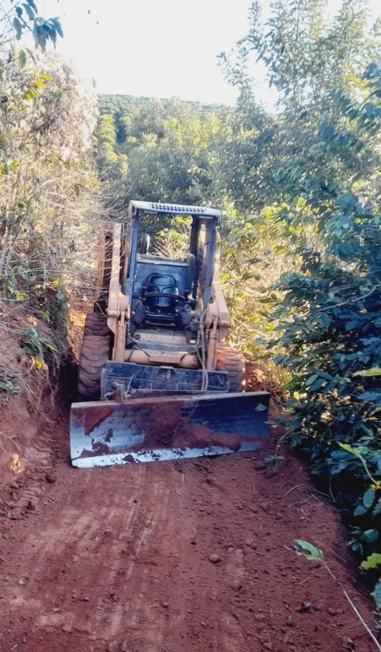 Mini Carregadeira Case 410 caçamba 