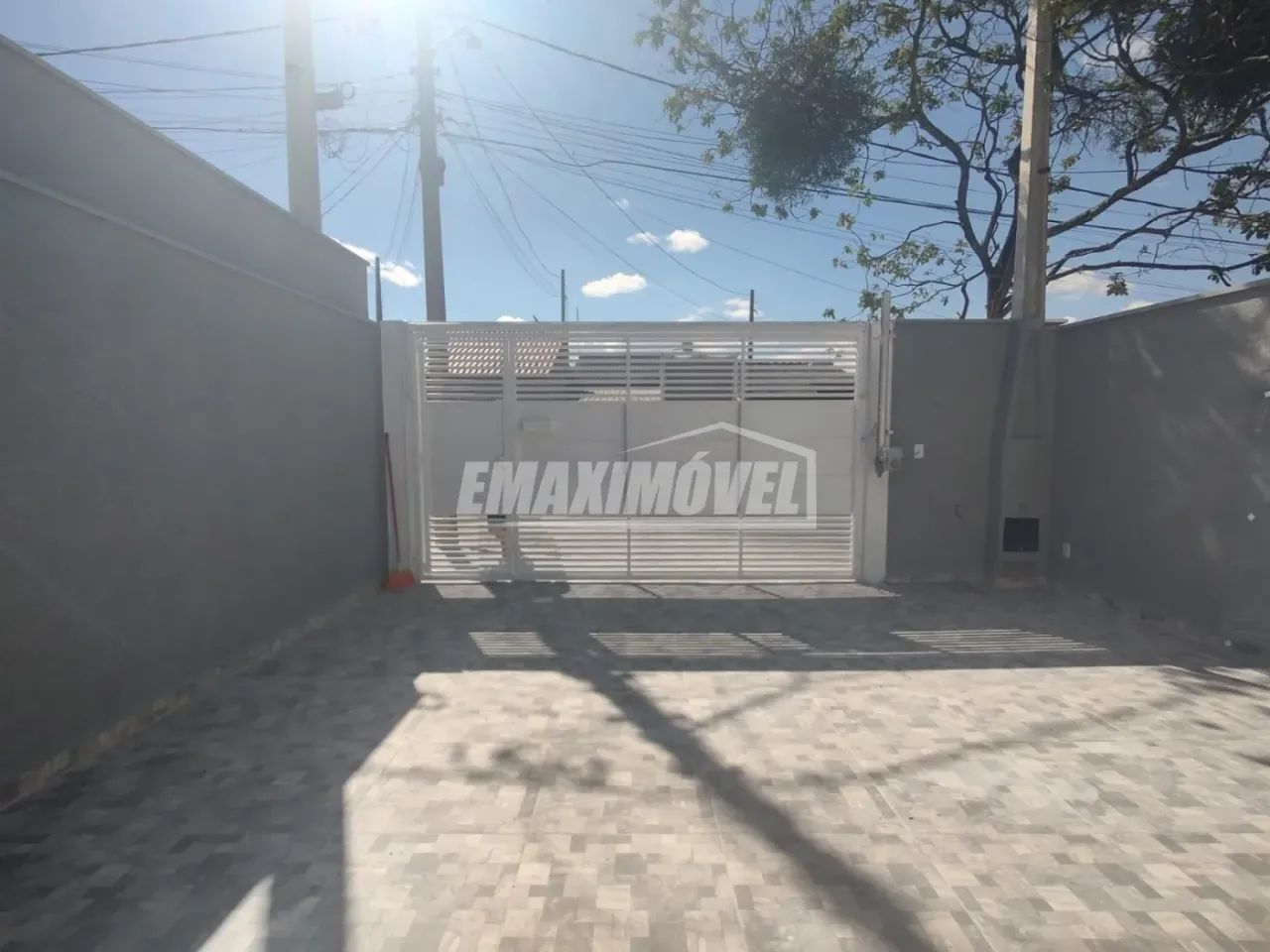 Casa com 3 Quartos, 1 suíte e 2 vagas - Residencial Vila Amato