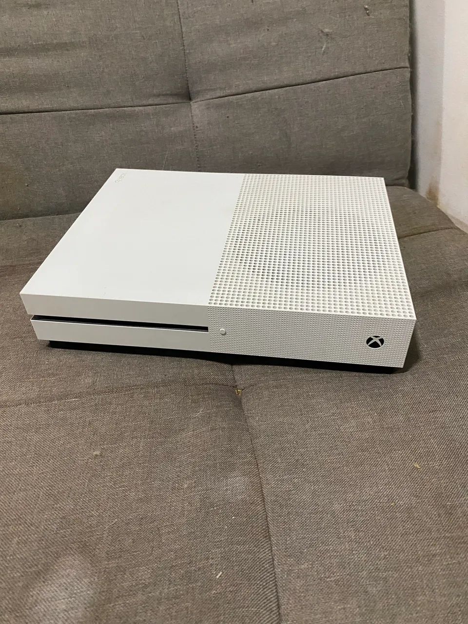 Xbox One S 512gb 2 controles - Foto 4
