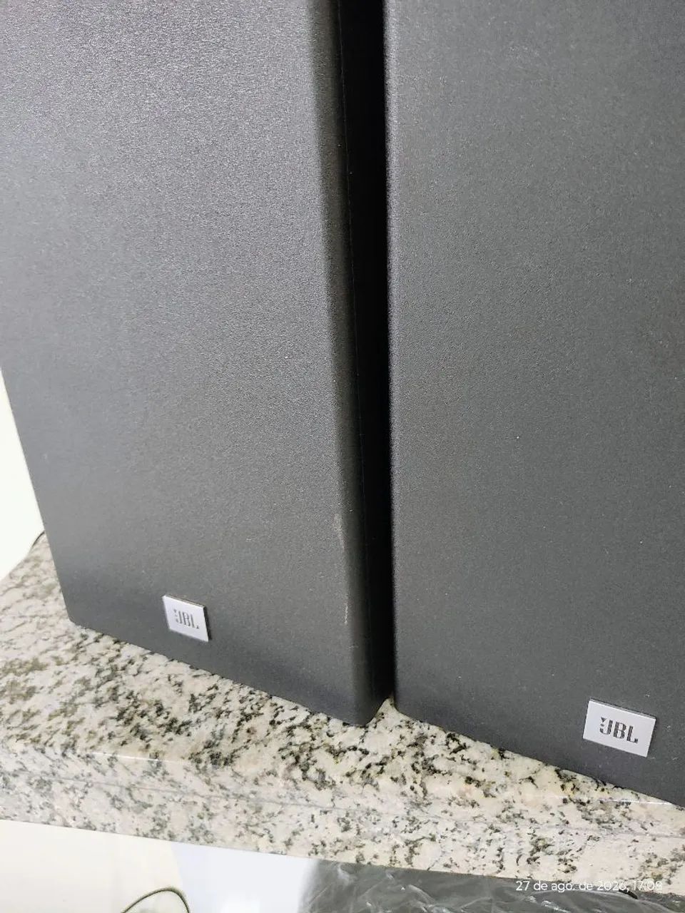 Caixas JBL