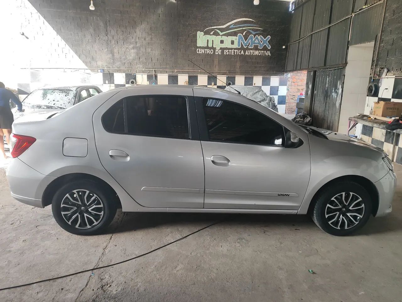 Renault Logan Expression Flex 1.0 12V 4P 2019 - Foto 2