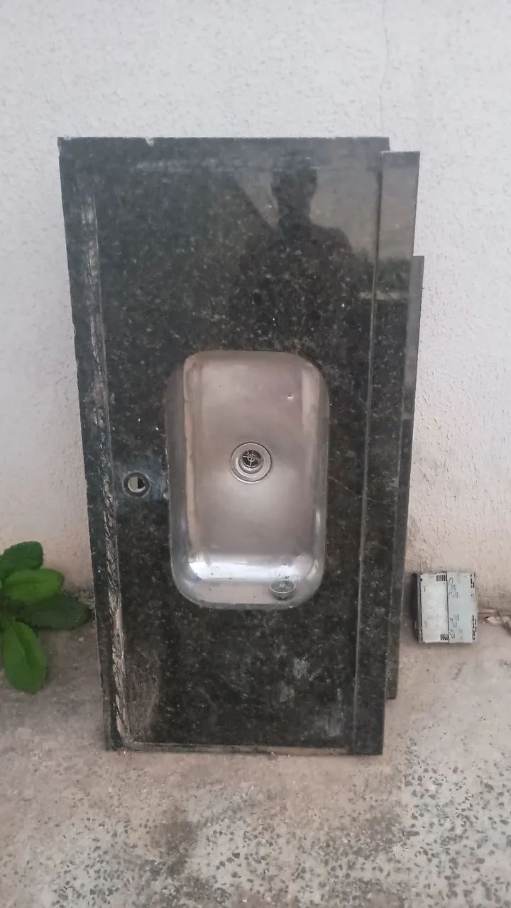 Pia de cozinha na pedra e bancada seca