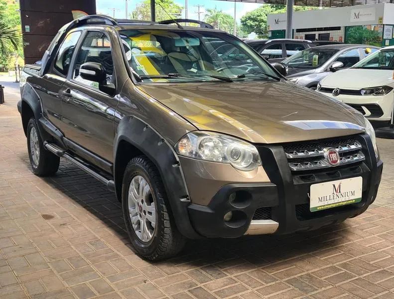 Fiat Strada Adventure1.8/ 1.8 Locker Flex CD 2011 - Foto 2