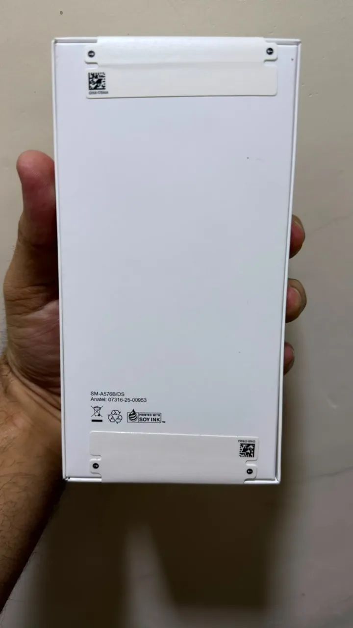 Samsung Galaxy A57, Lacrado. - Foto 2