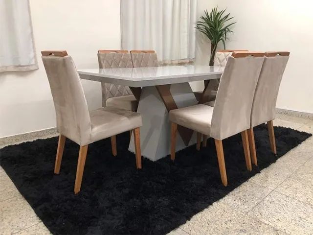 Mesa de Jantar 8 Cadeiras no Bege com Tampo de Vidro