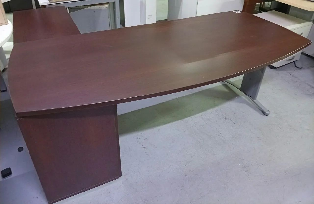 Mesa Modelo Diretor Para Escritório  - Foto 3