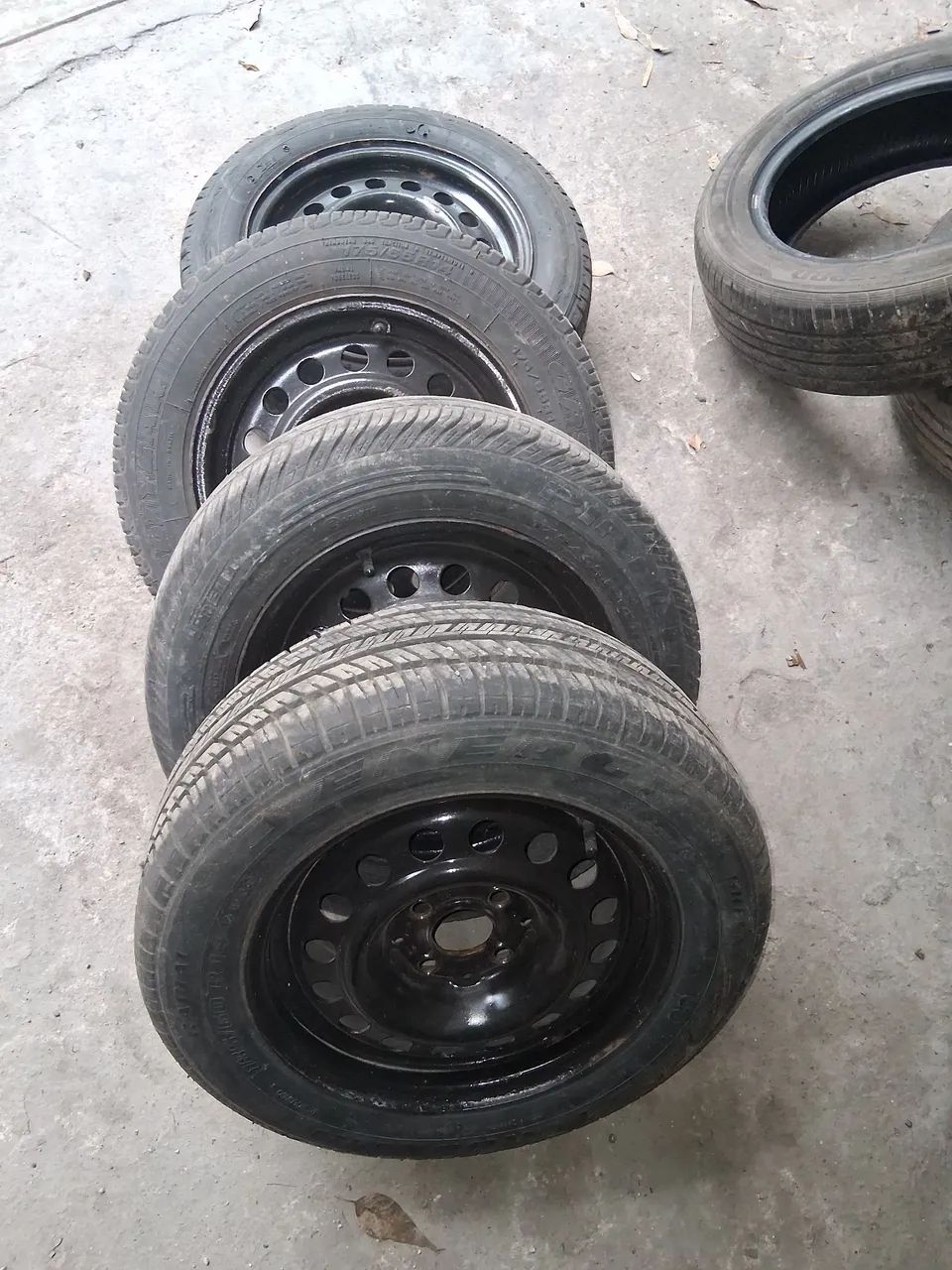 Rodas aro 14 com pneus  - Foto 2