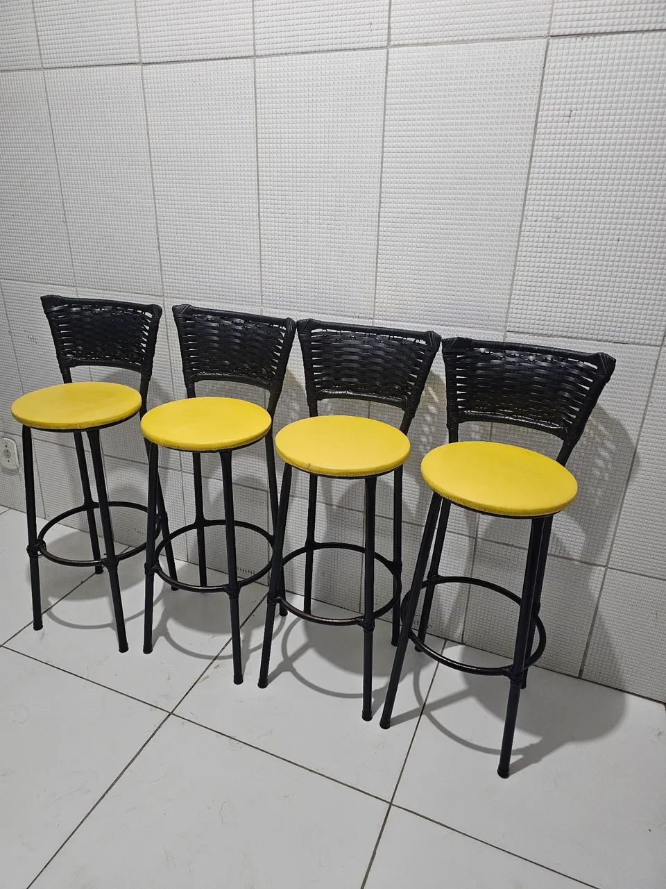 4 Used High Bar Stools482681115766968320