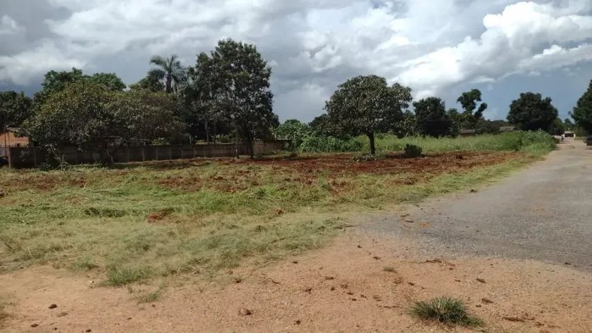 Vendo/troco 2 lotes 900 m2 em Trajanópolis