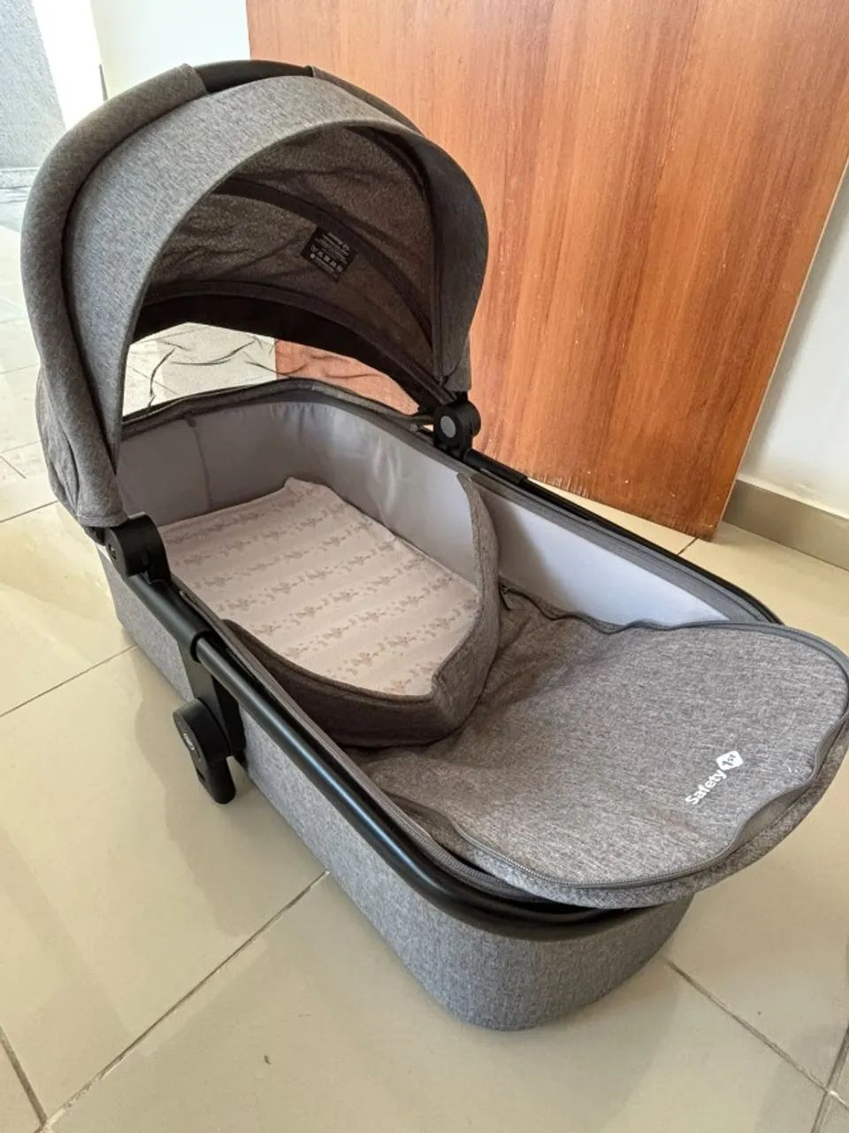 Carrinho de bebê, bebê conforto e moisés - Foto 4