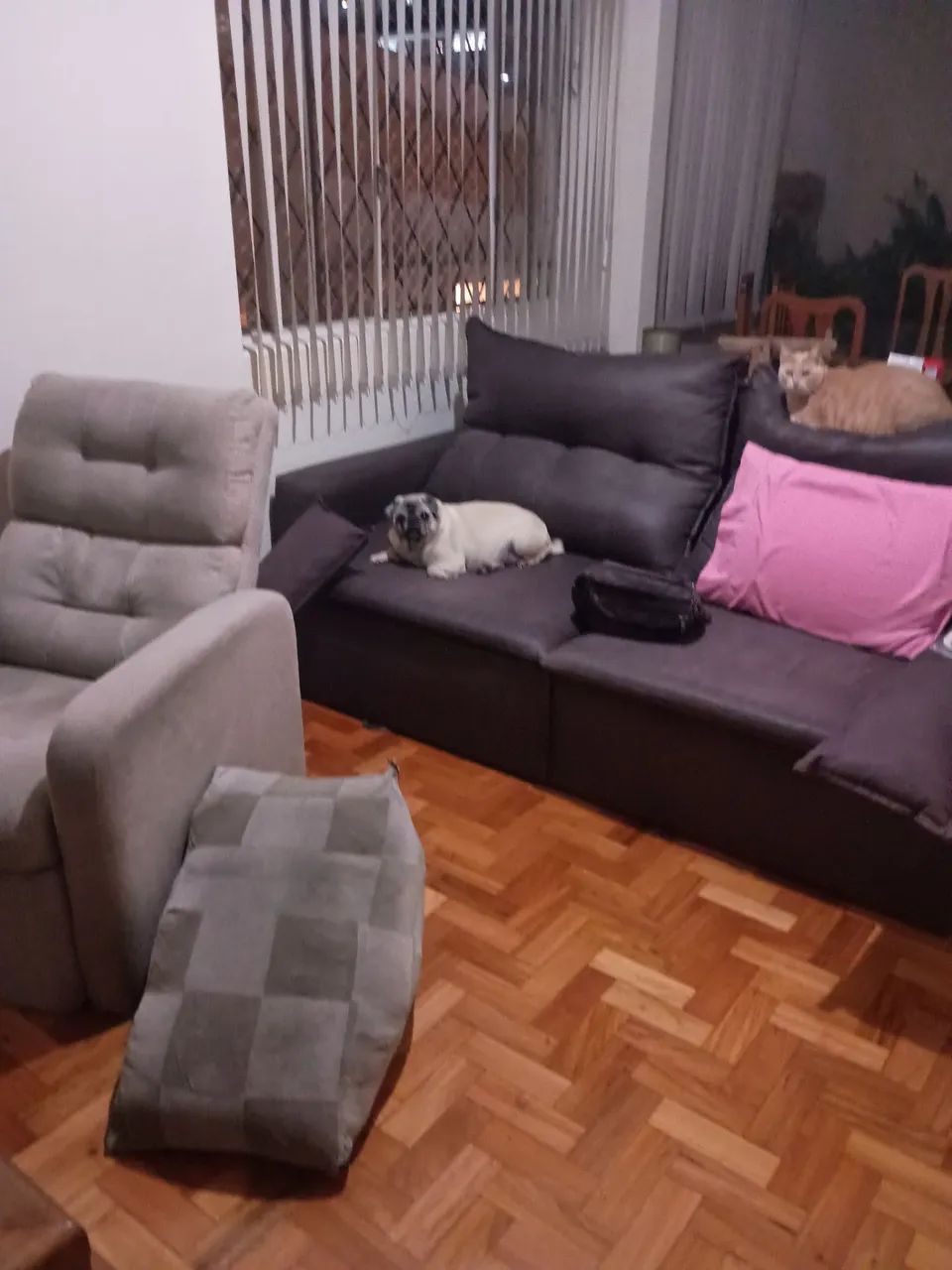 Empregada doméstica com referência i9