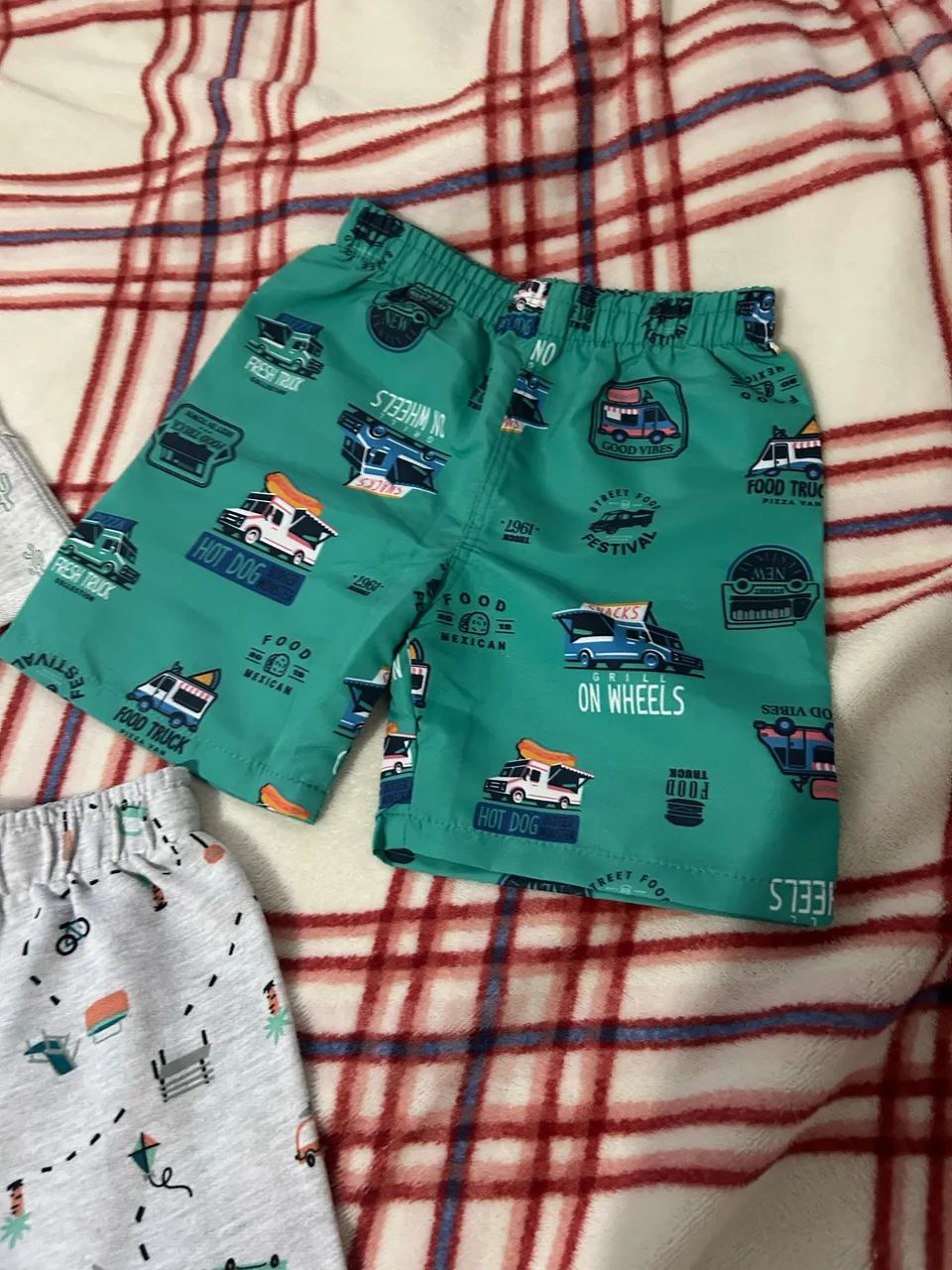 Kit com 3 bermudas infantis - tamanho 3 anos  - Foto 2