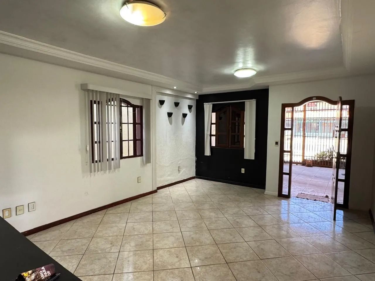  Casa com Piscina Aquecida | 4 Quartos | Centro de Taguatinga | Habite-se - Foto 4
