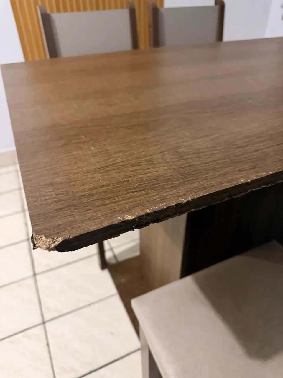 Vende-se Mesa + 4 Cadeiras  - Foto 2