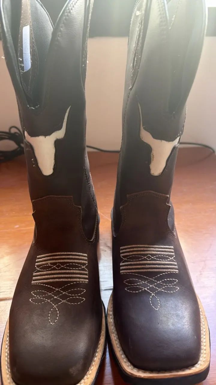 Botina masculina de couro tamanho 39