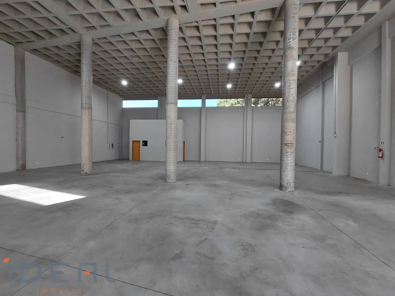 Barracão com dupla finalidade Industrial e Comercial, na Av. Morangueira - Foto 4