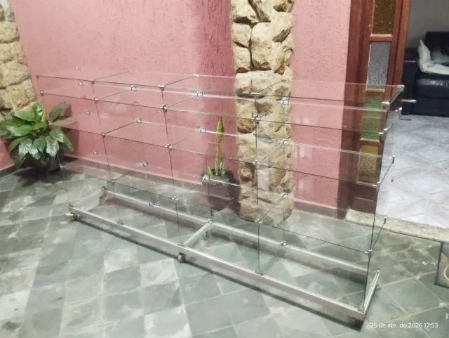 Balcão de vidro grande para loja seminovo 1,05m x 2,05m x 0,30cm