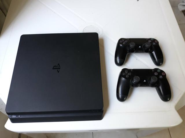 PS4 Slim 1tb 2 Controles