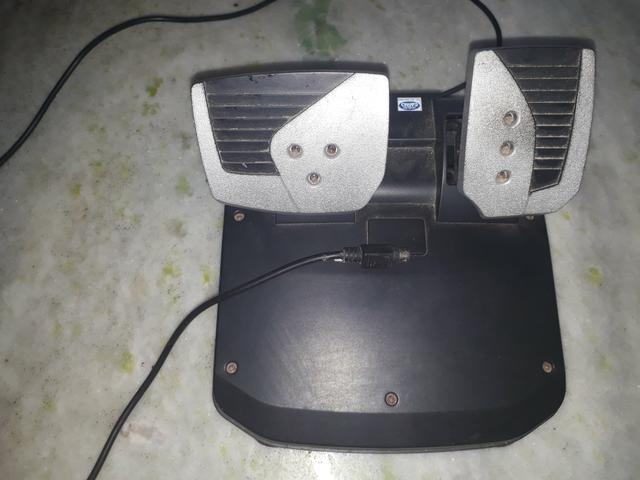Kit de volante e pedal para PC e videogame - Foto 3
