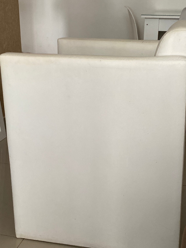 Poltrona ETNA - Cor Branca - Lindo produto - Foto 3