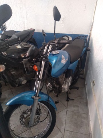 TITAN 150 AZUL BEM CONSERVADA